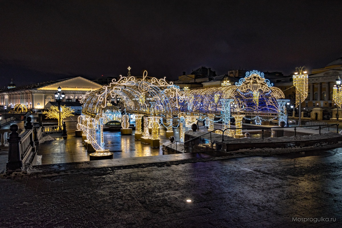 Световые инсталляции на Манежной площади