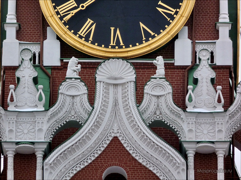 Фигурки животных в декоре Спасской башни Фигурки животных в декоре Спасской башни