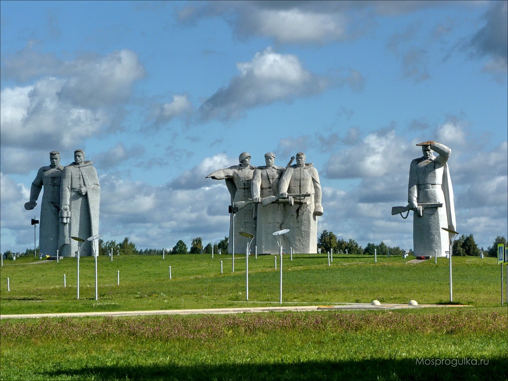 Мемориал Героям-панфиловцам в Дубосеково Мемориал Героям-панфиловцам в Дубосеково